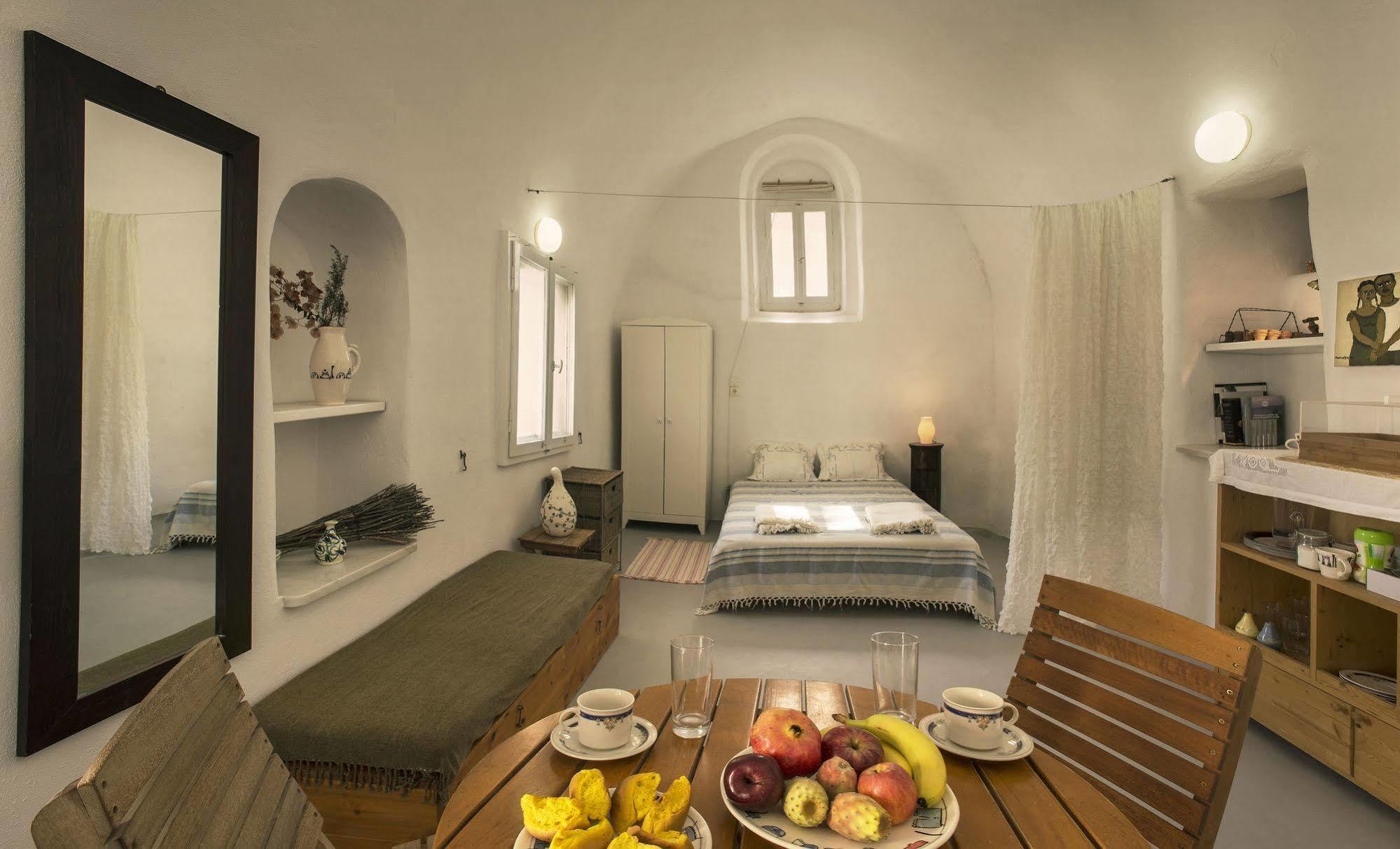 Mesana Traditional Stone Houses Emporio  Exterior photo