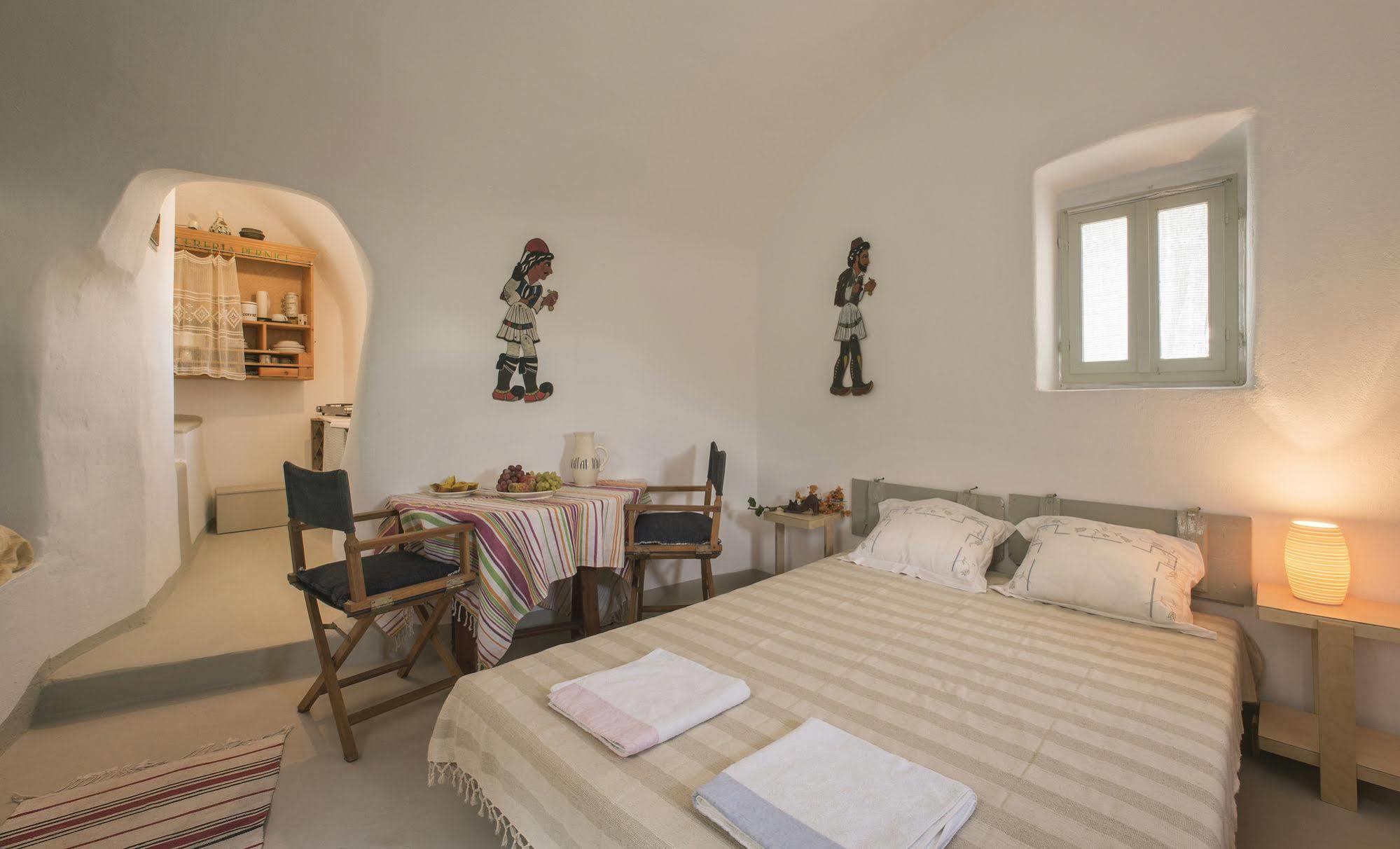 Mesana Traditional Stone Houses Emporio  Exterior photo